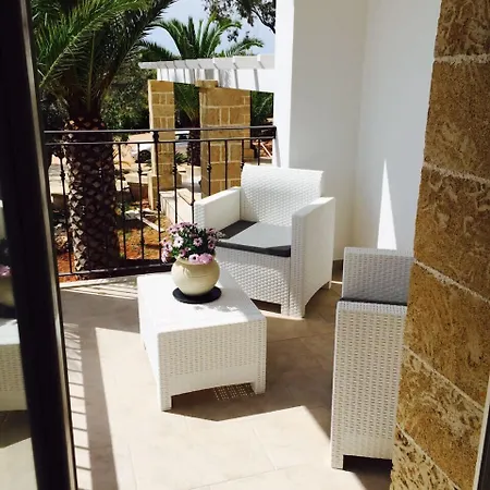 Tenuta Aletheia 4* אליסטה