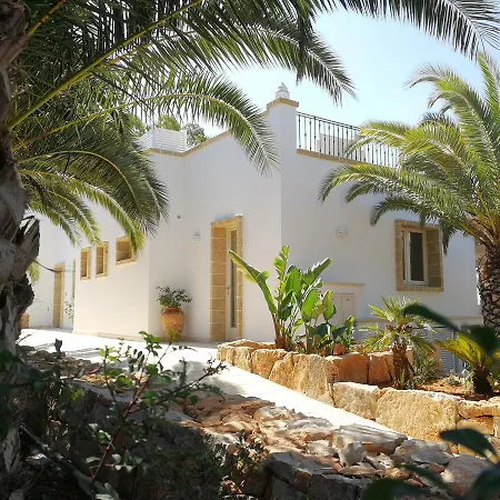 Tenuta Aletheia Bed & Breakfast 3*