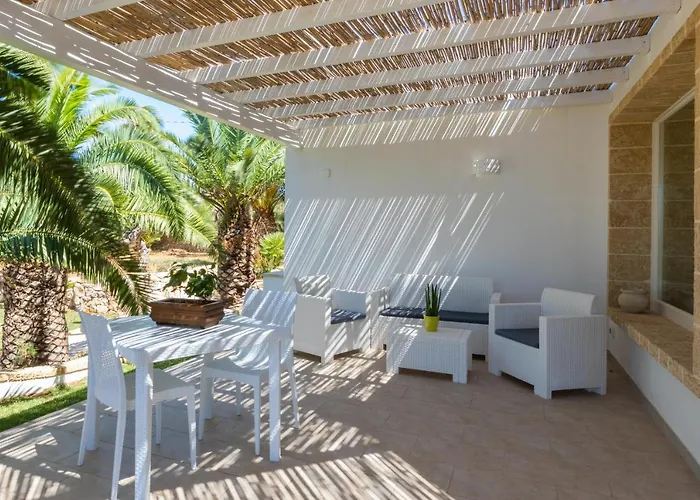 לינה וארוחת בוקר Tenuta Aletheia 4*